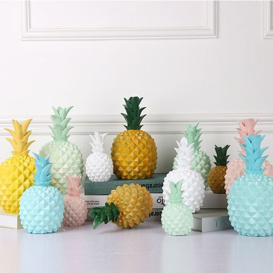 Statuette ananas coloré