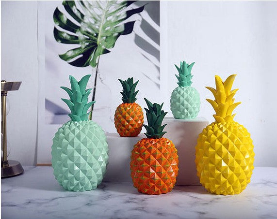 Statuette ananas coloré