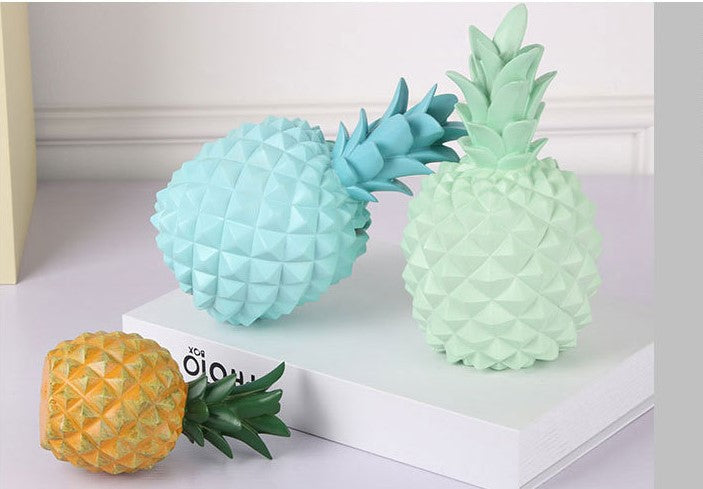 Statuette ananas coloré