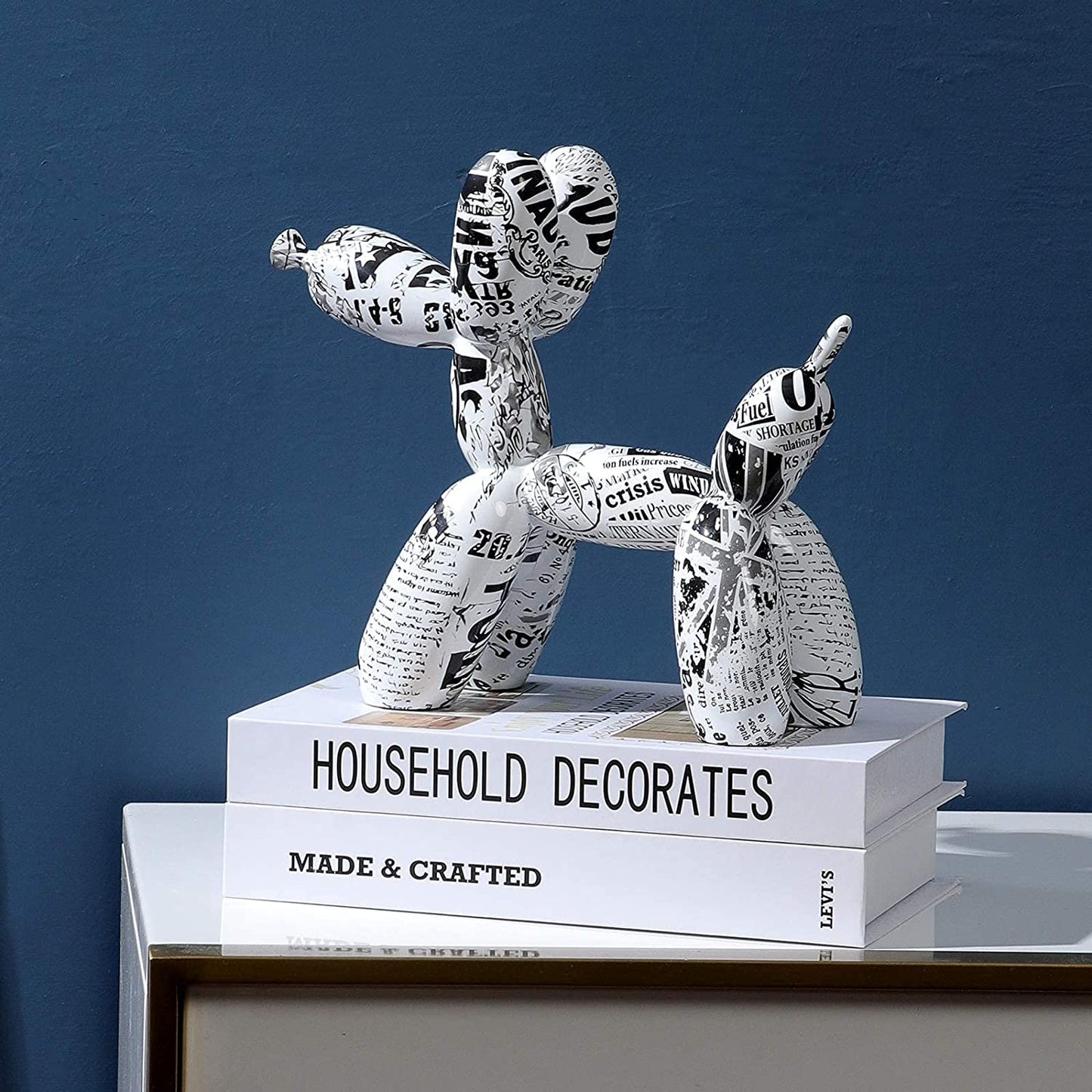 Statuette Balloon Dog en papier journal