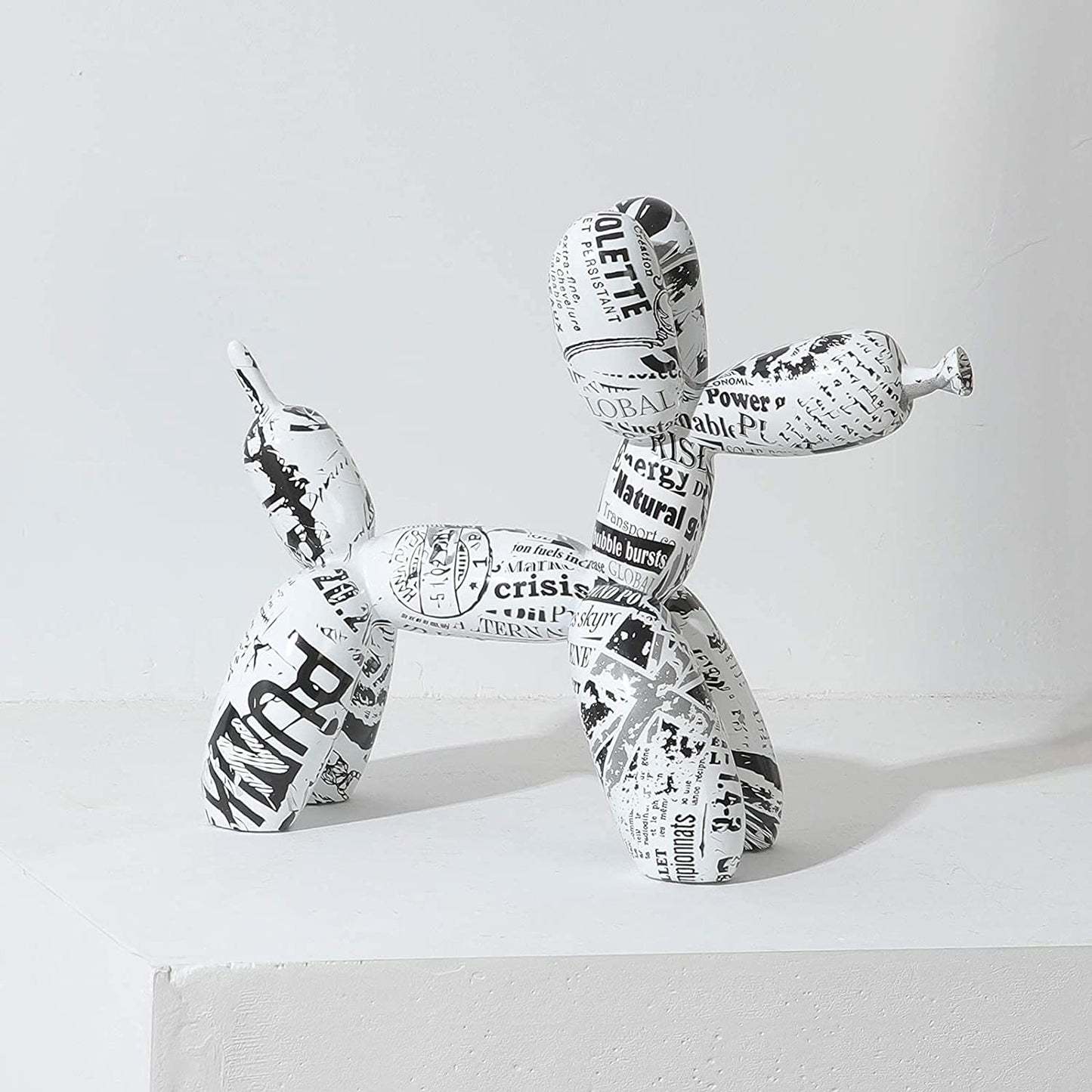 Statuette Balloon Dog en papier journal