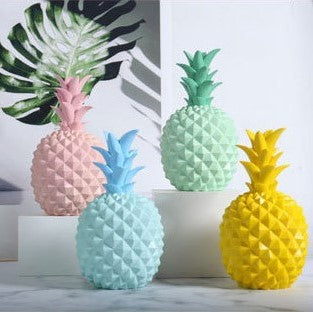 Statuette ananas coloré